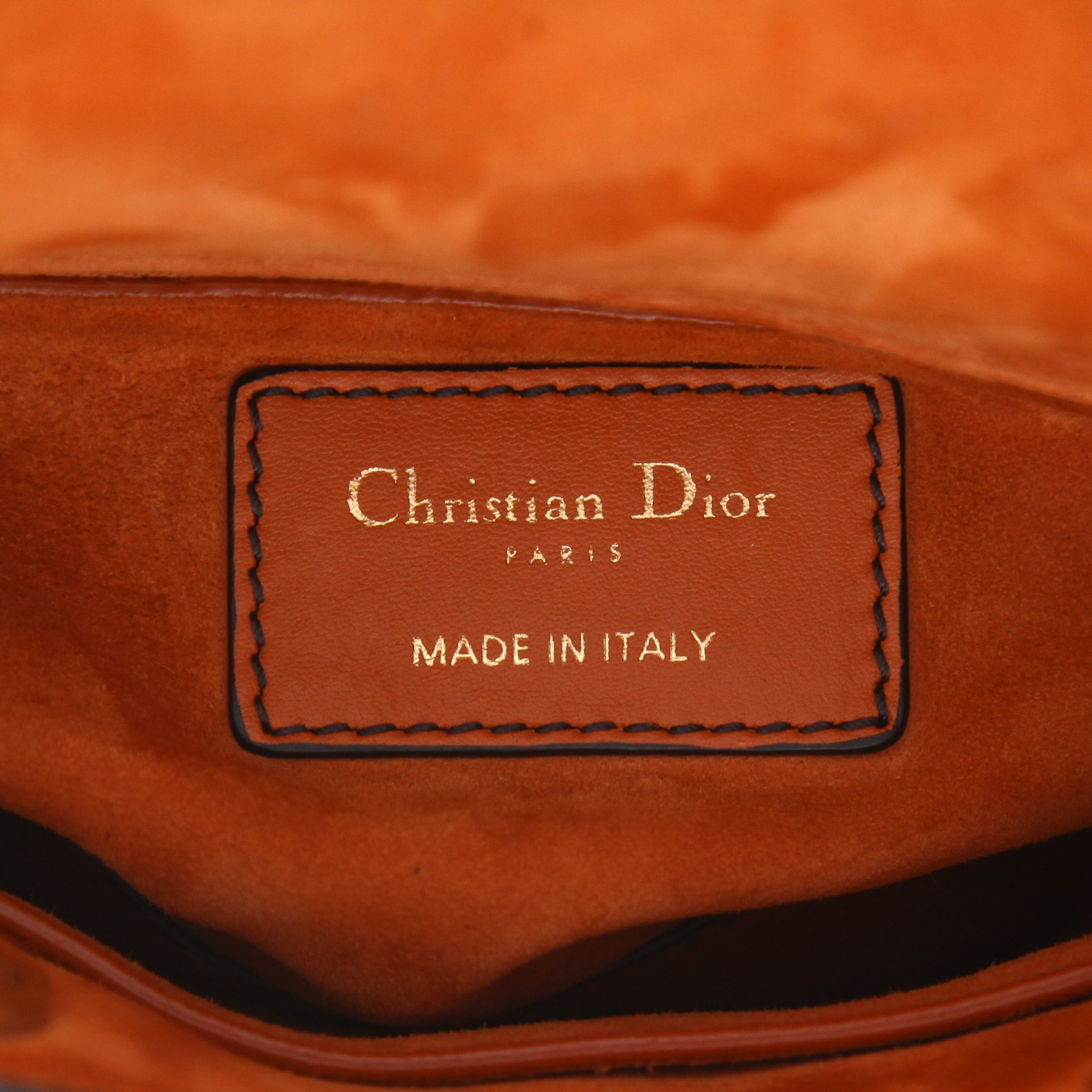 Sac à main Dior  Lady Dior en cuir orange - Detail D2