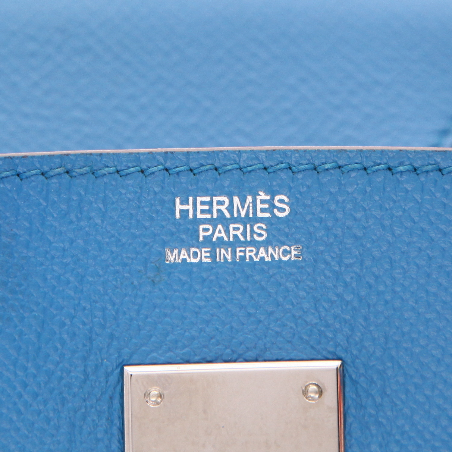 Hermès  Birkin 30 cm handbag  in blue epsom leather - Detail D2