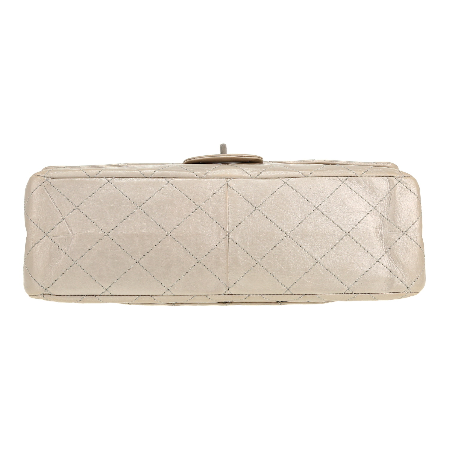 Chanel  2.55 shoulder bag  in silver quilted leather - Detail D1