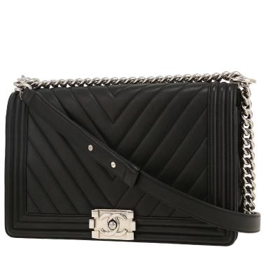 Chanel  Boy shoulder bag  in black chevron quilted leather