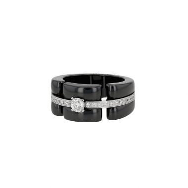 Rigid Chanel Ultra ring in white gold, ceramic and diamonds