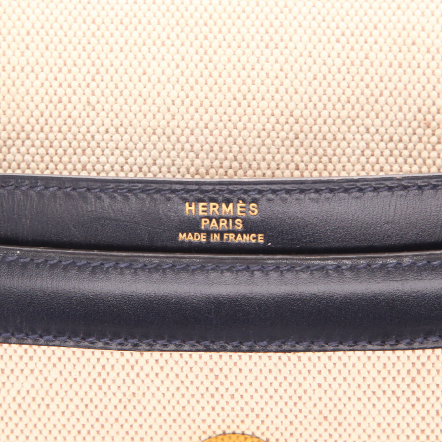 Hermès  Mocassin handbag  in beige "H" canvas  and navy blue leather - Detail D2