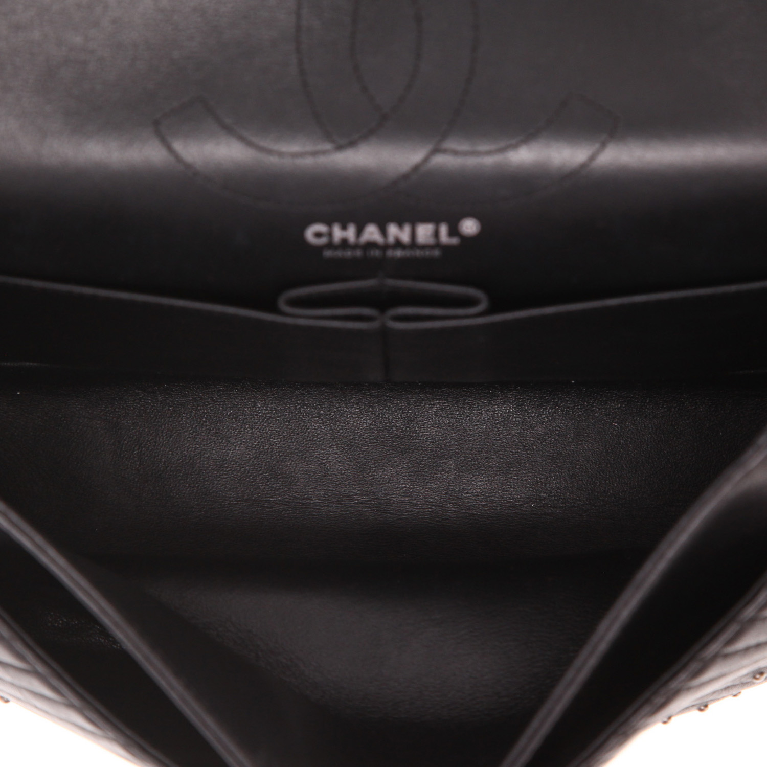 Sac bandoulière Chanel  2.55 en cuir matelassé chevrons noir - Detail D3