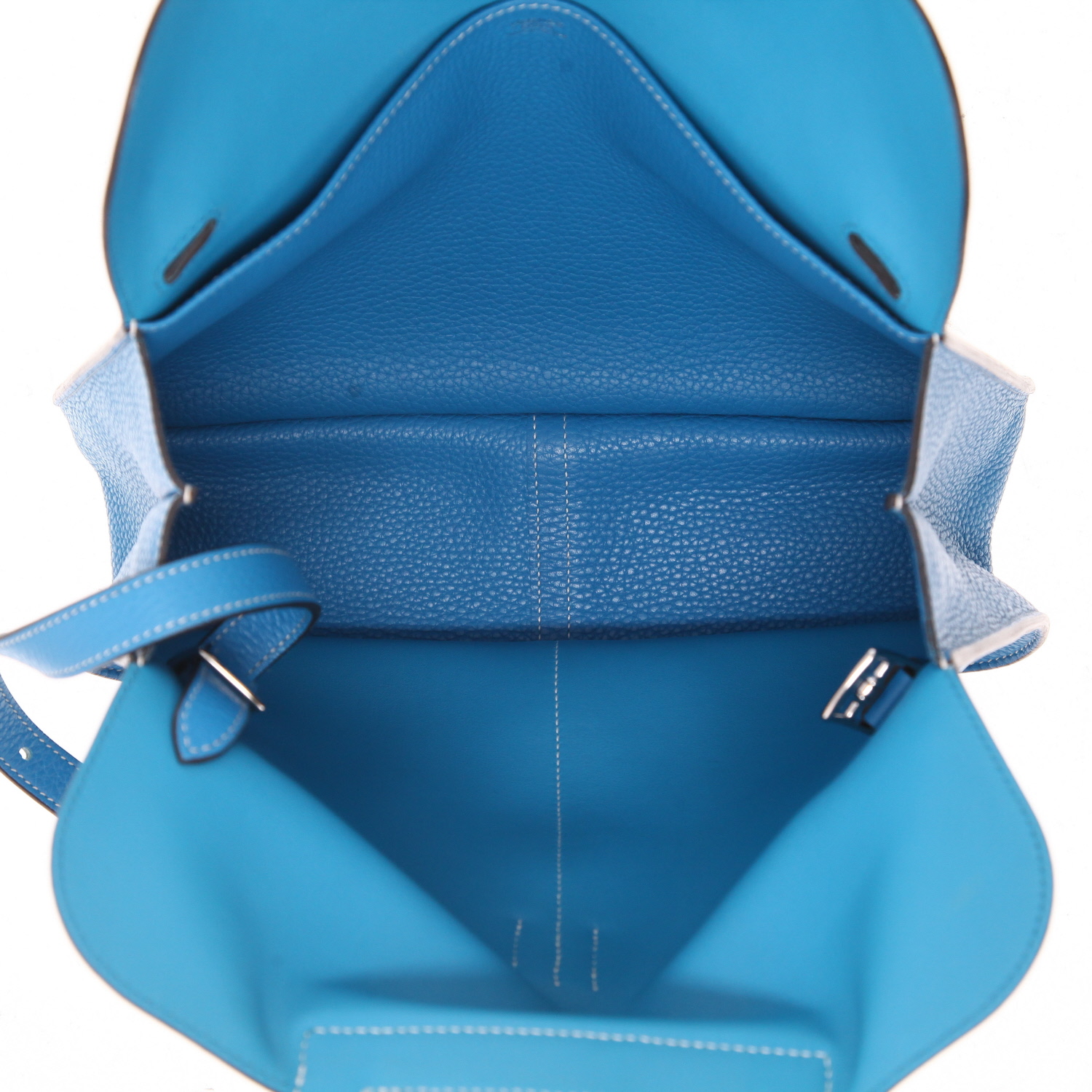 Hermès Halzan handbag in ‘Clémence’ calfskin, Bleu Zanzibar - Detail D3