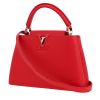 Bolso de mano Louis Vuitton  Capucines BB en cuero granulado rojo - 00pp thumbnail