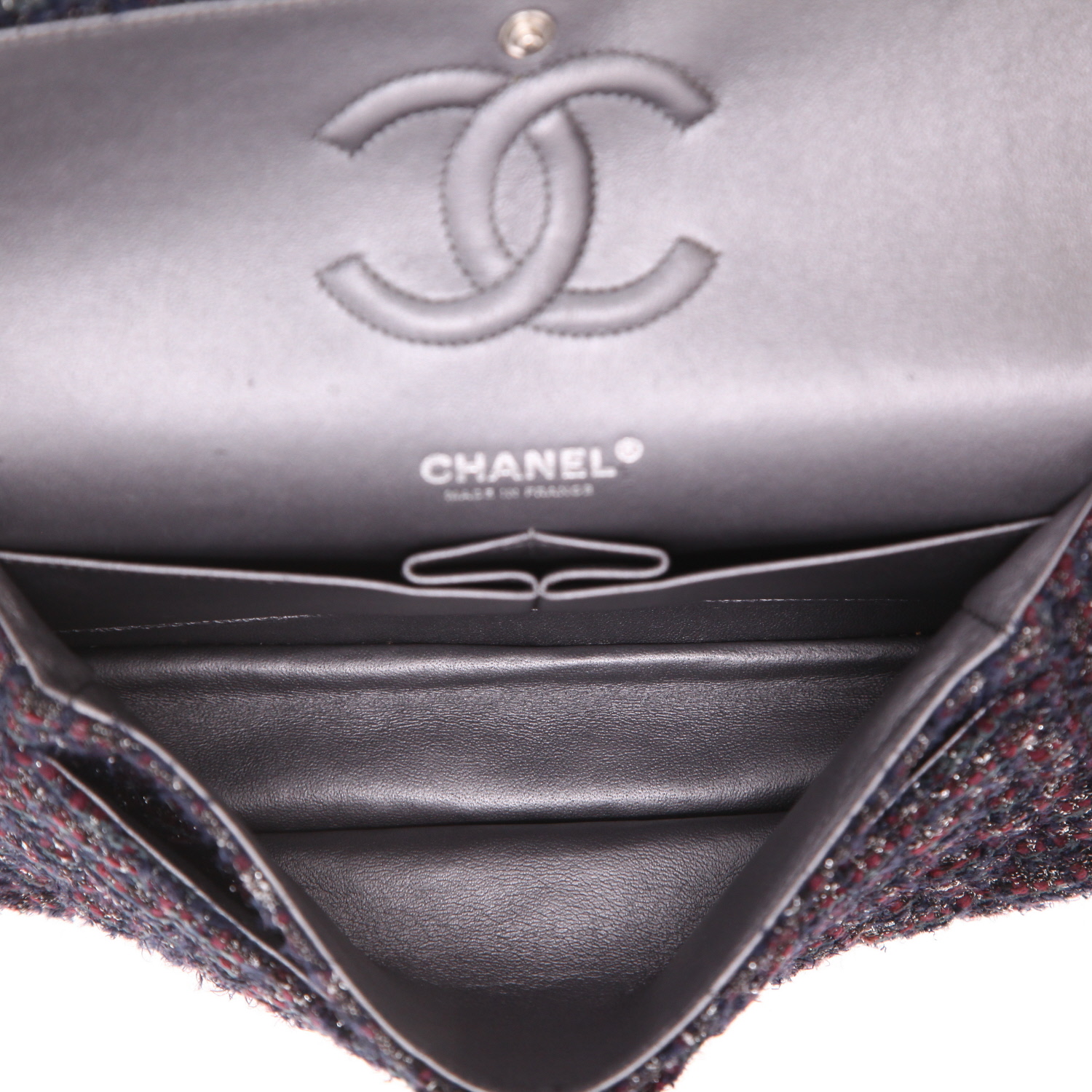 Chanel  Timeless Classic handbag  in navy blue and burgundy tweed - Detail D3