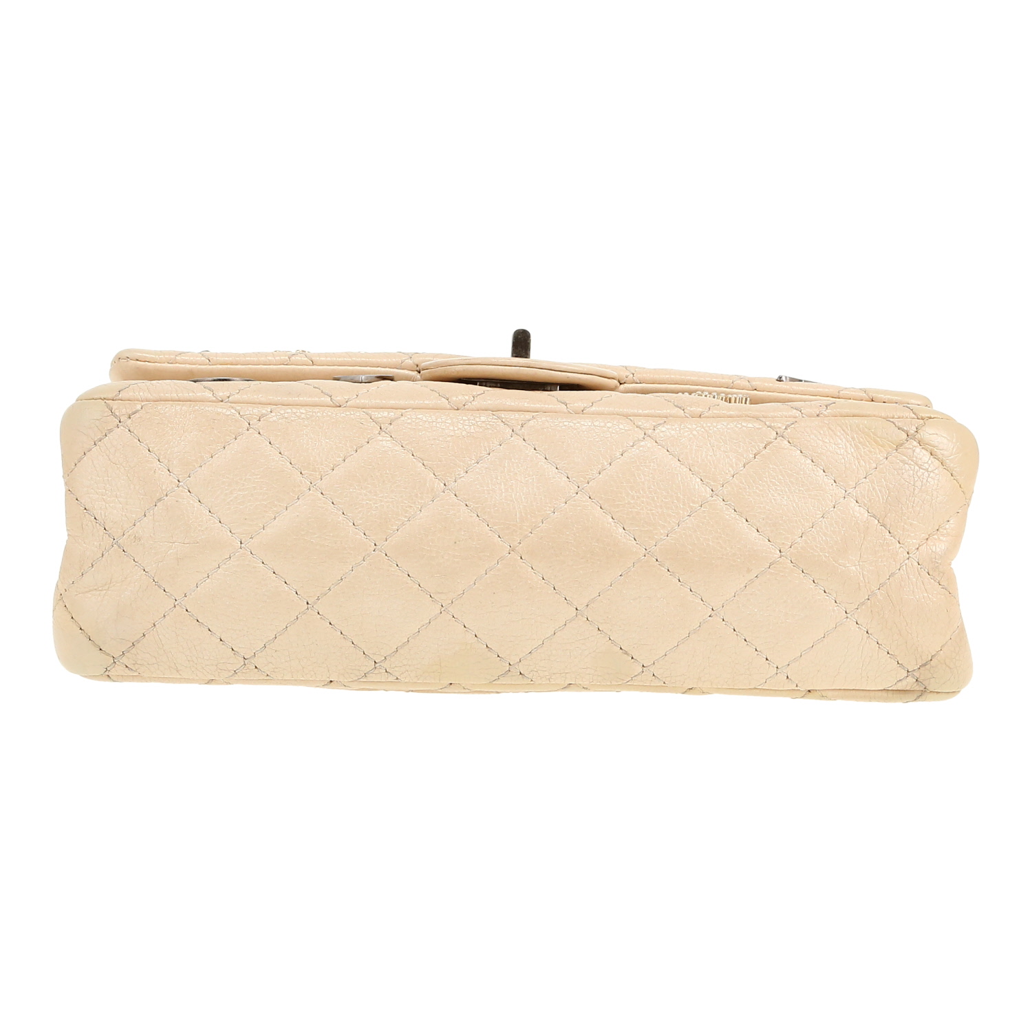 Bolso bandolera Chanel  2.55 en cuero acolchado beige - Detail D1