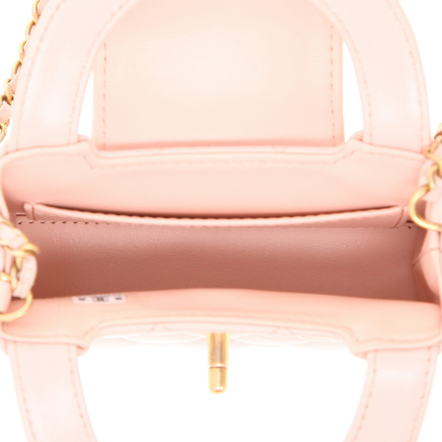 Bolso bandolera Chanel  Micro Shopping en cuero acolchado rosa - Detail D3