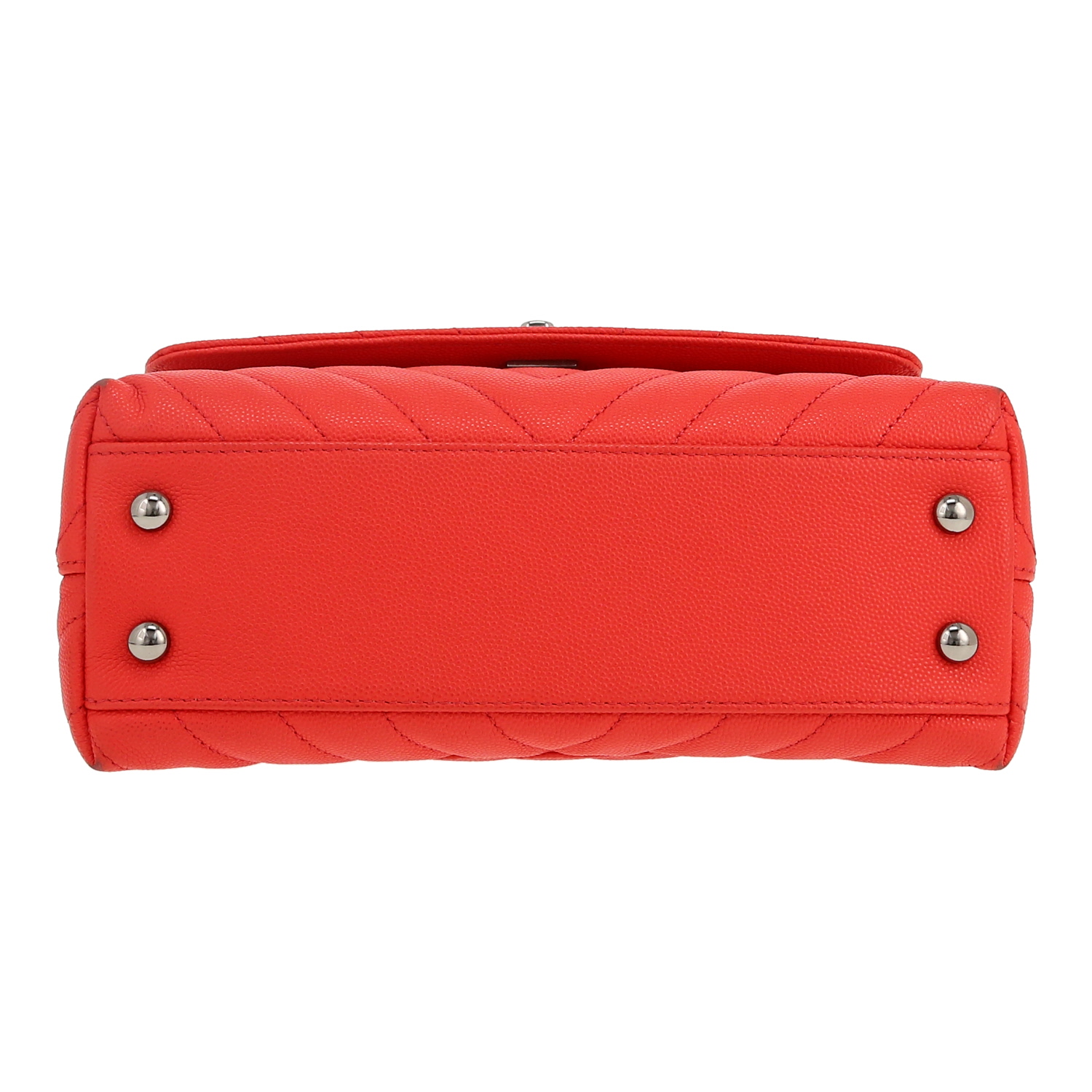 Chanel  Coco Handle shoulder bag  in red chevron quilted leather - Detail D1