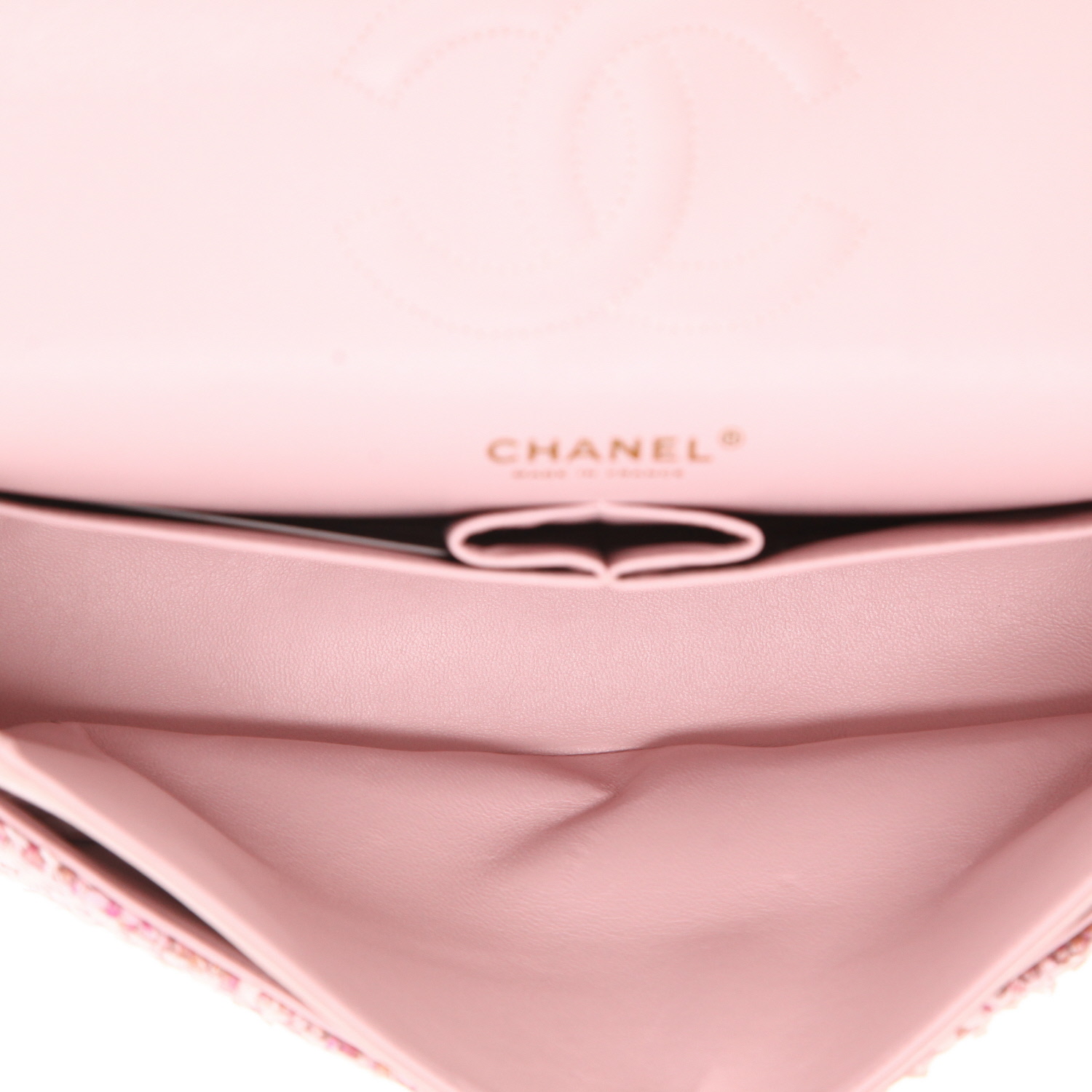 Bolso de mano Chanel  Timeless Classic en tweed rosa - Detail D3