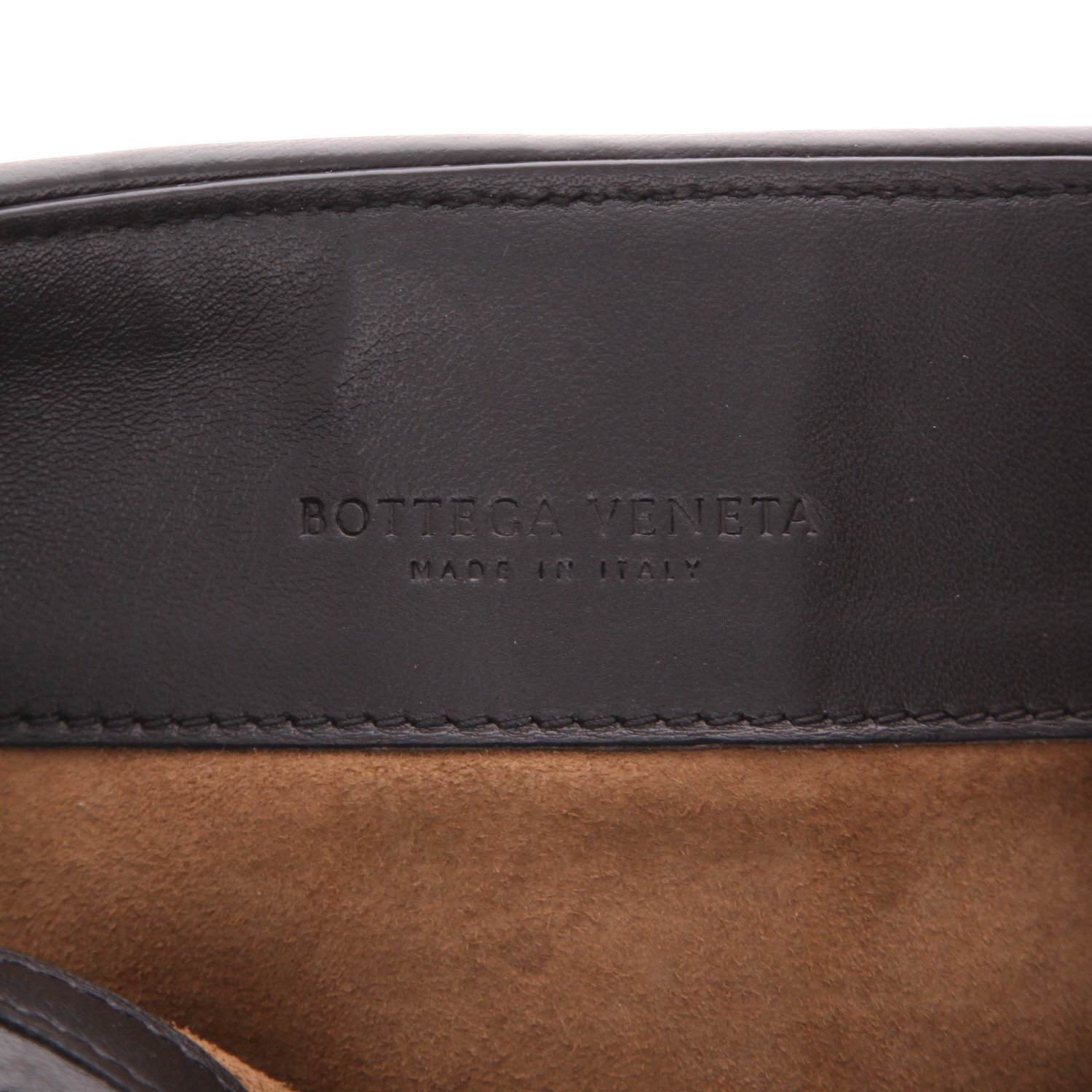 Bolso bandolera Bottega Veneta   en cuero trenzado negro - Detail D2
