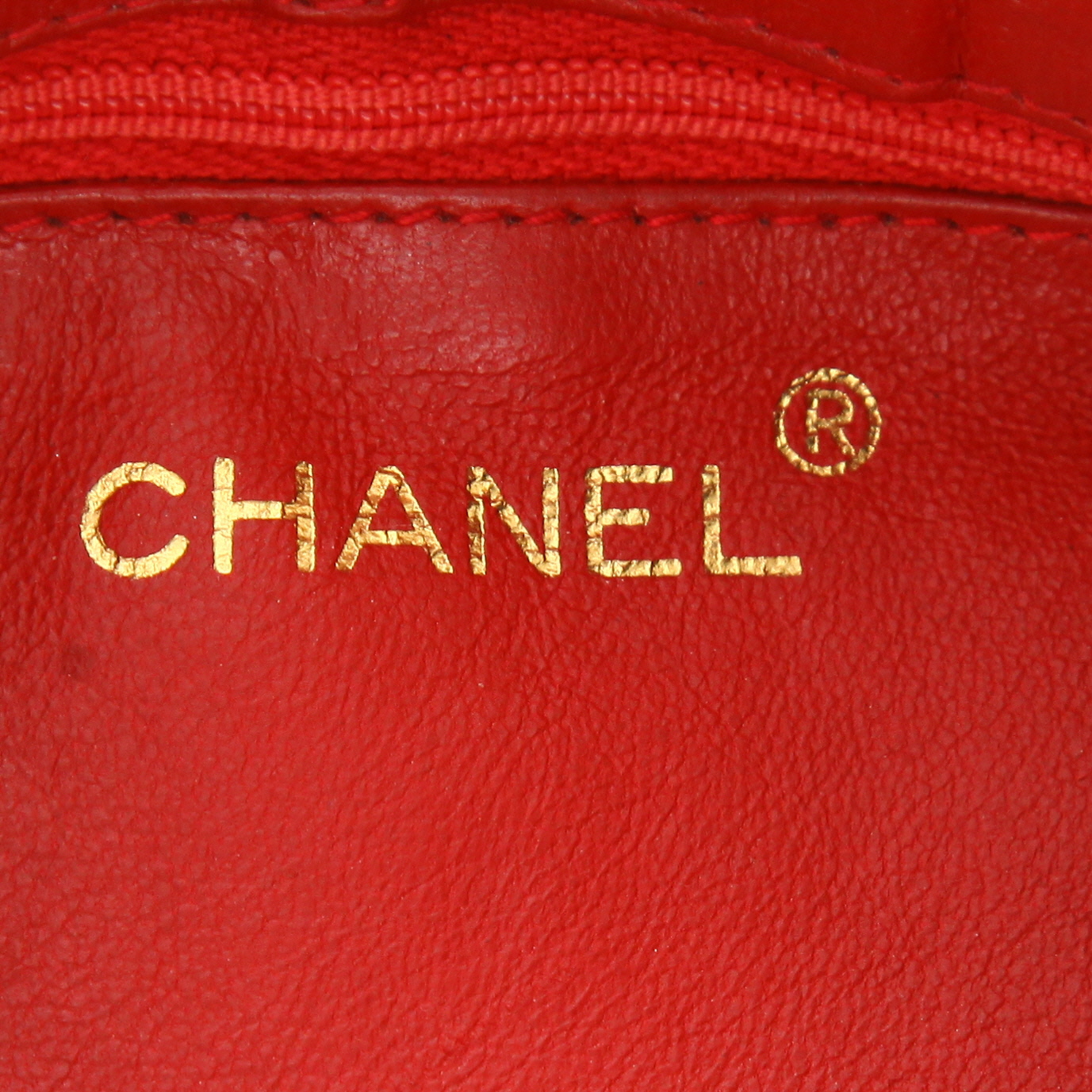 Chanel  Vintage shoulder bag  in red lizzard - Detail D2