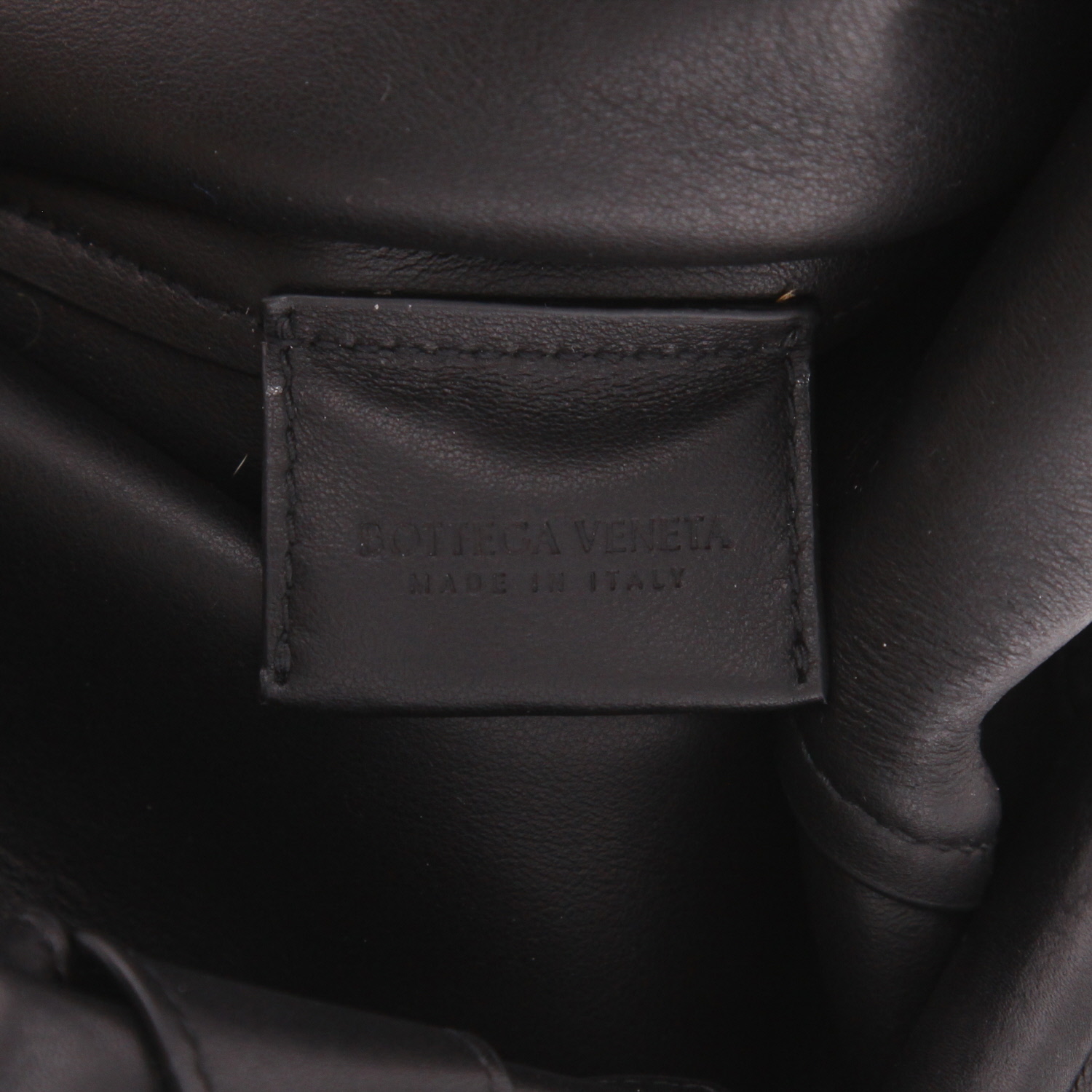 Bottega Veneta  Point shoulder bag  in black leather - Detail D2
