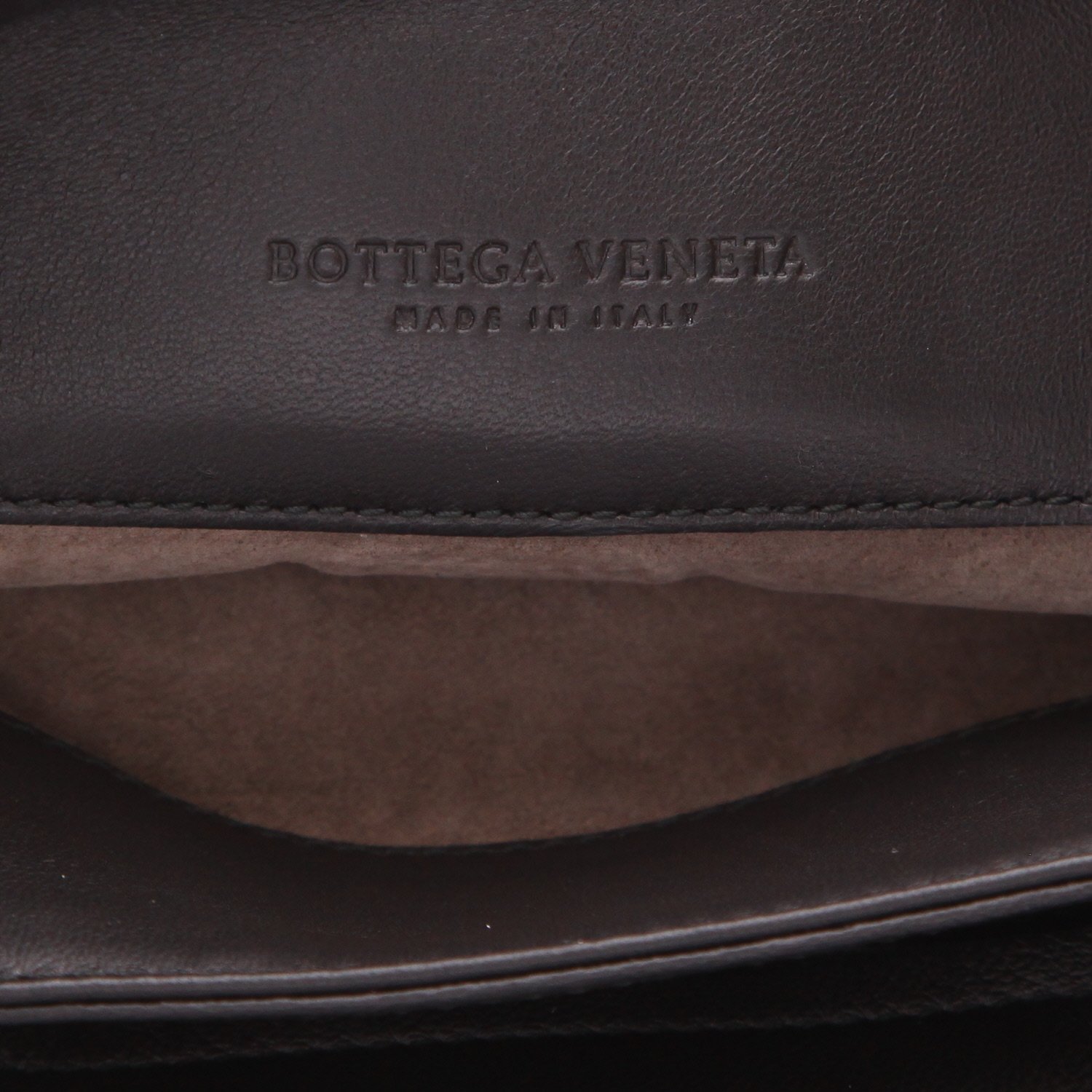 Sac bandoulière Bottega Veneta  Olimpia en cuir intrecciato noir - Detail D2