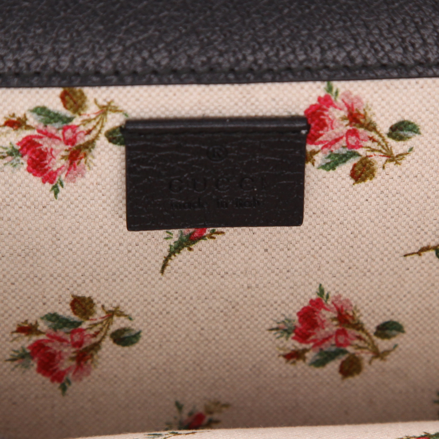 Bolso para llevar al hombro o en la mano Gucci  Dionysus en cuero negro y lona bicolor - Detail D2