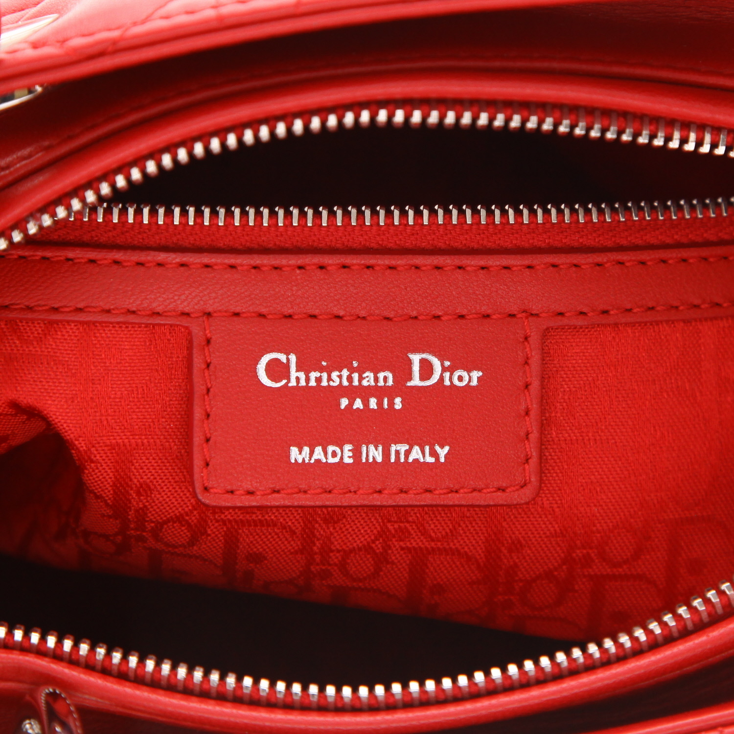 Sac à main Dior  Lady Dior en cuir cannage rouge - Detail D2