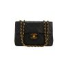Chanel  Timeless Maxi Jumbo shoulder bag  in black quilted leather - 360 thumbnail