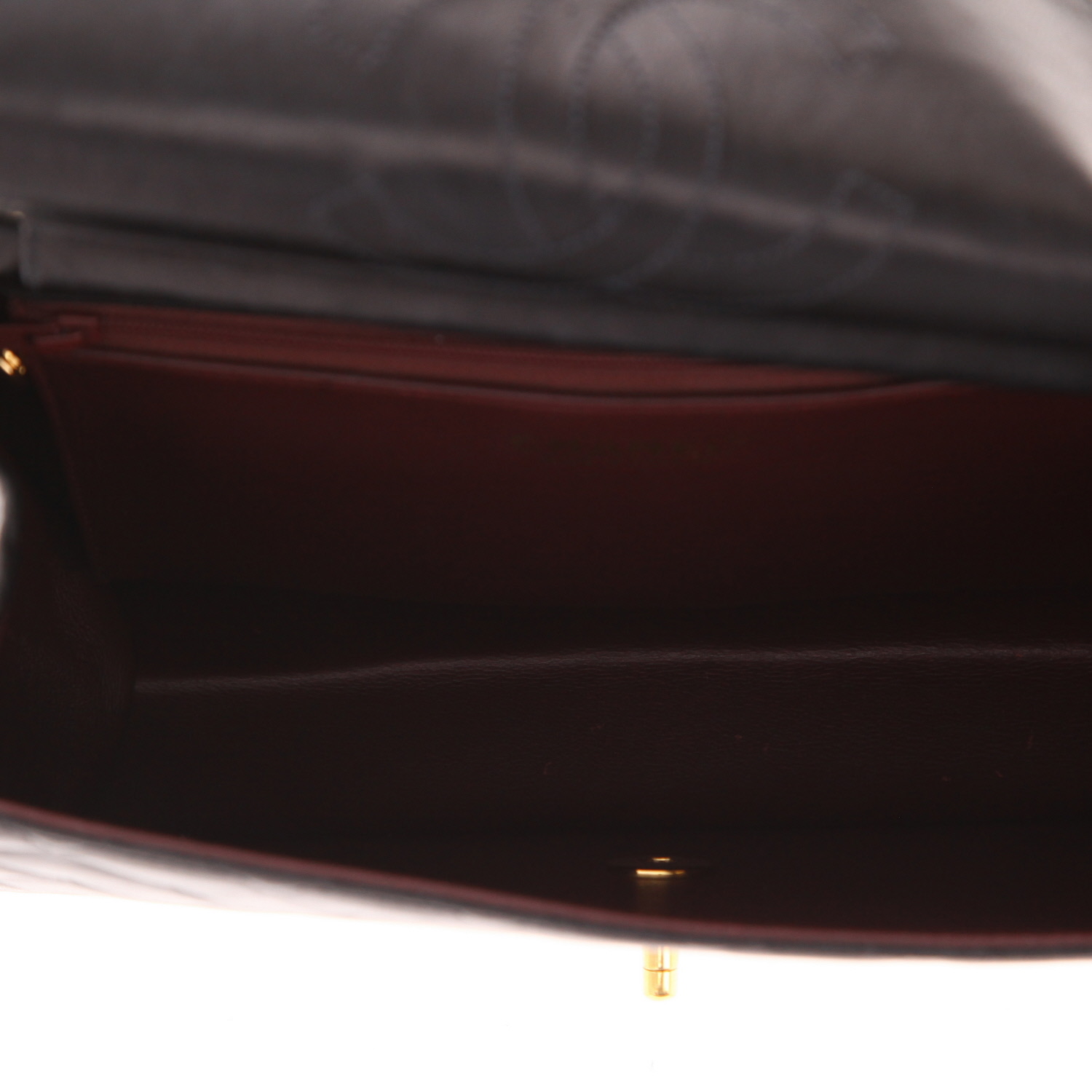 Sac bandoulière Chanel  Timeless en cuir matelassé noir - Detail D3