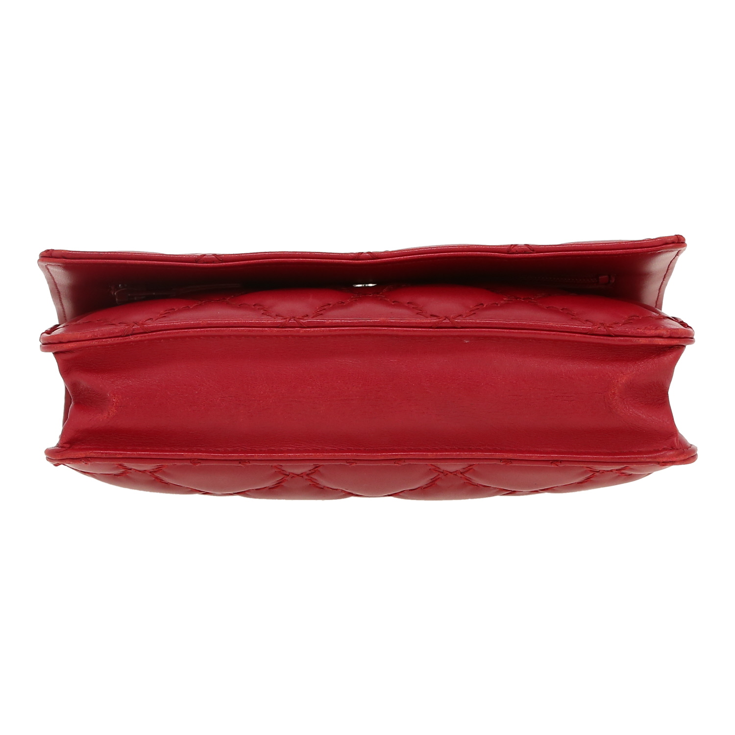 Sac bandoulière Chanel  Wallet on Chain en cuir matelassé rouge - Detail D1