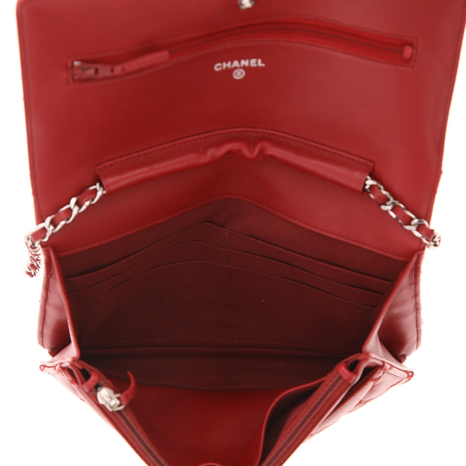 Sac bandoulière Chanel  Wallet on Chain en cuir matelassé rouge - Detail D3