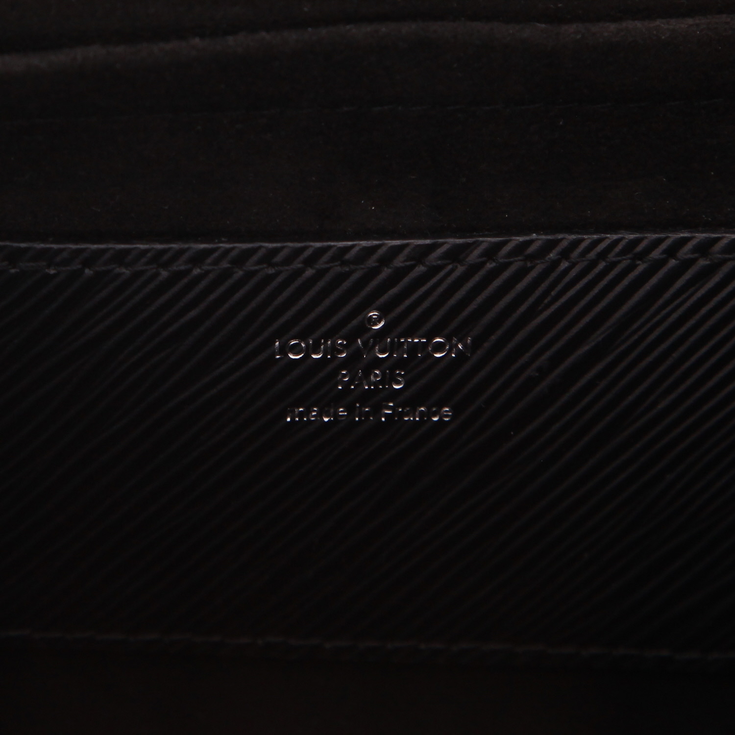 Louis Vuitton  Twist large model  shoulder bag  in black epi leather - Detail D2