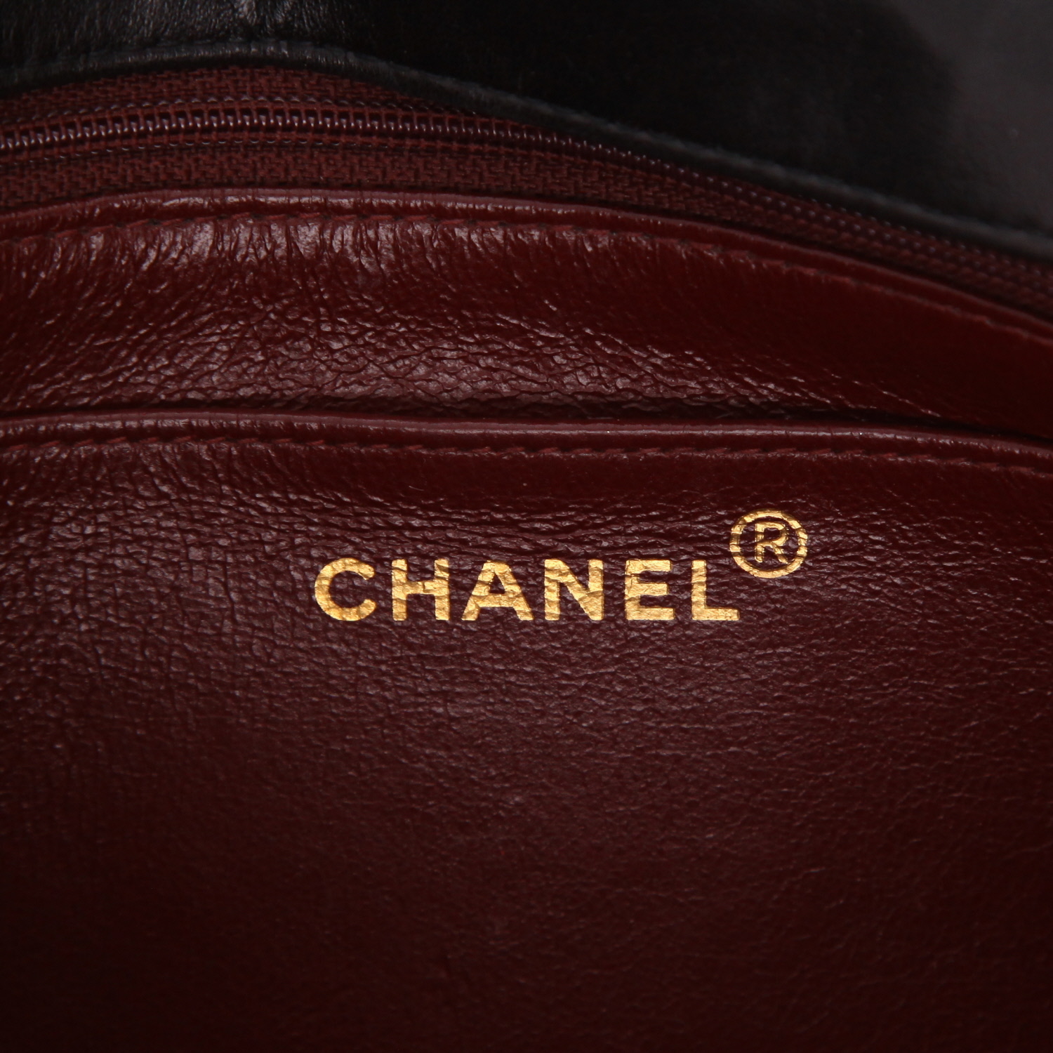 Sac bandoulière Chanel  Vintage en cuir matelassé noir - Detail D2