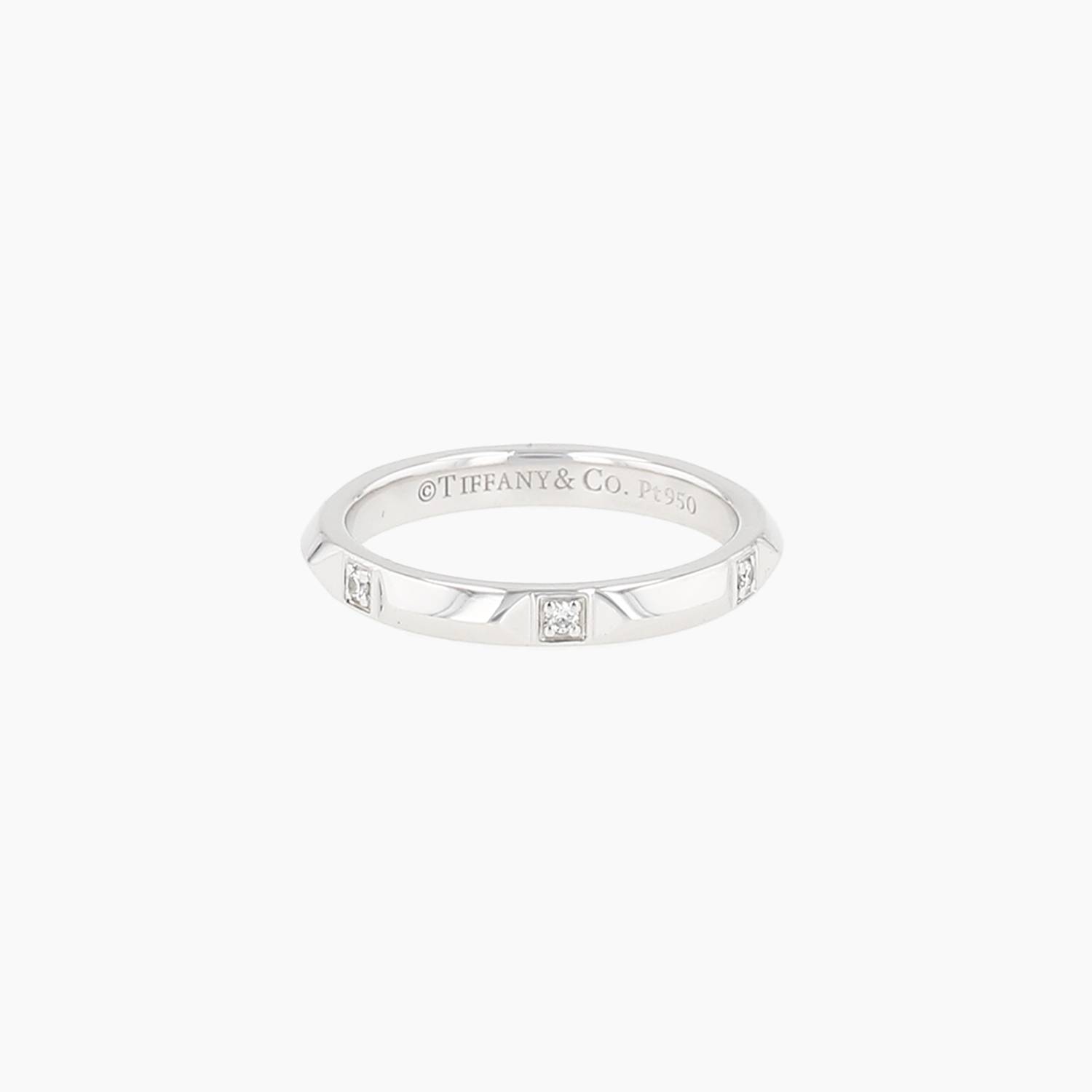 Tiffany 
Co True wedding ring in platinium and diamonds