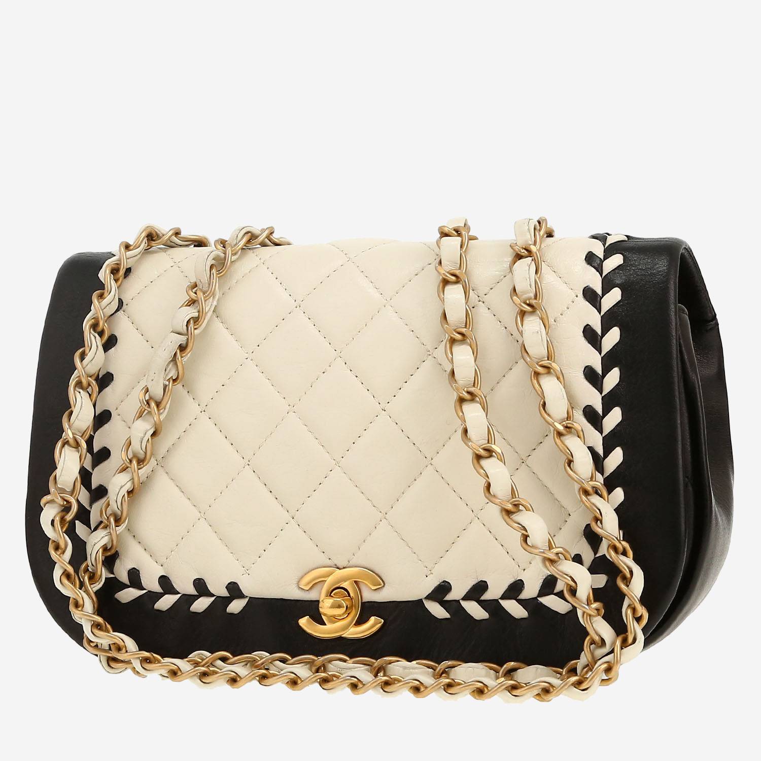 Chanel   shoulder bag  in black and white quilted leather