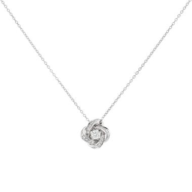 Collar Boucheron Pivoine de oro blanco y diamantes