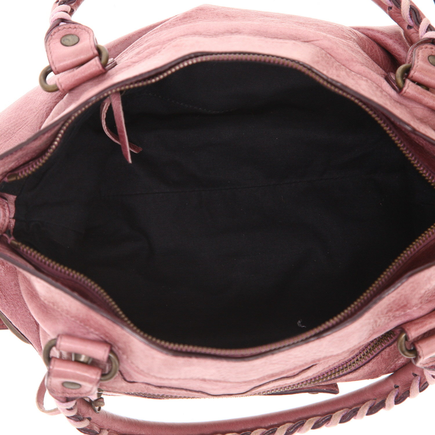 Sac à main Balenciaga  City en cuir vieilli rose - Detail D3