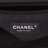 Sac bandoulière Chanel  Boy grand modèle  en cuir verni matelassé noir - Detail D2 thumbnail