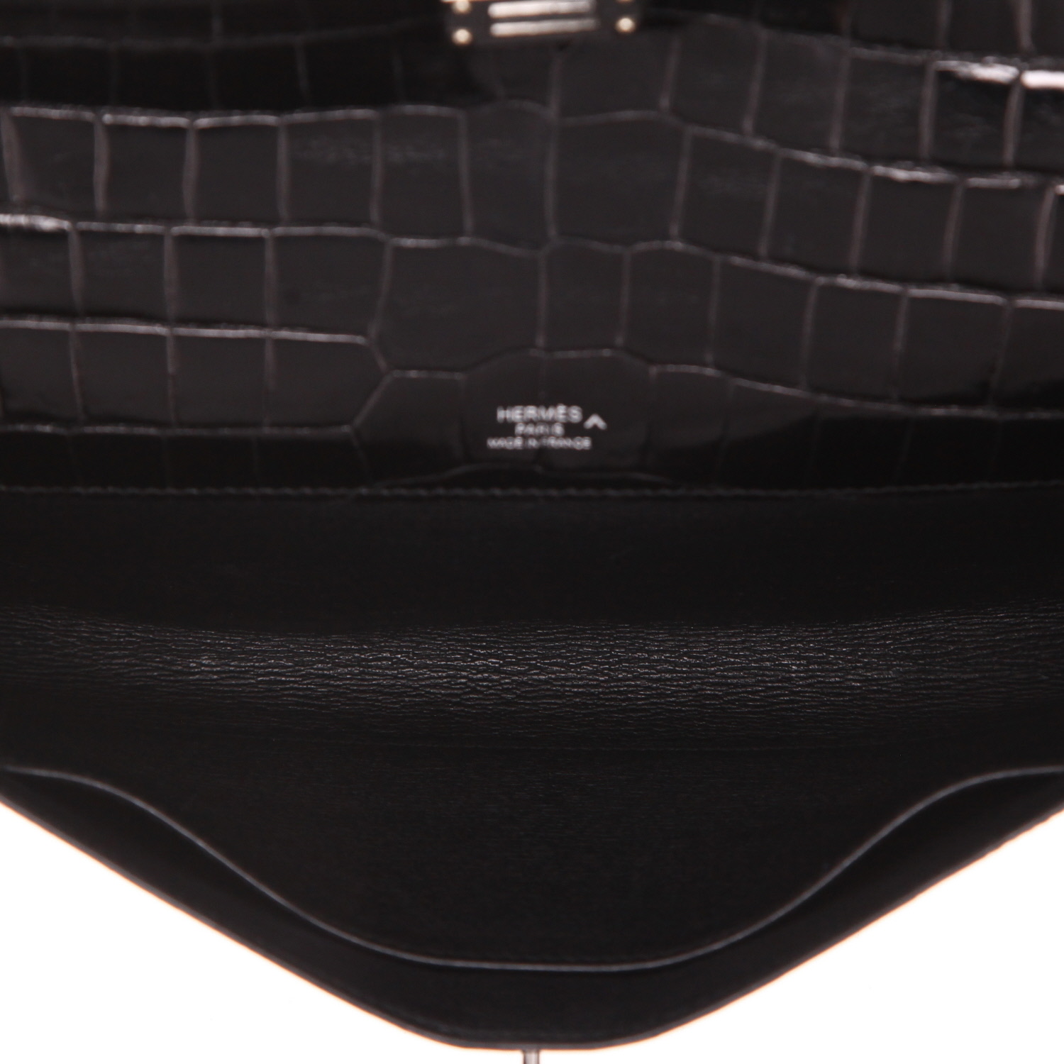 Bolsito de mano Hermès  Kelly Cut en cocodrilo porosus negro - Detail D3