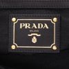 Sac à main Prada   en cuir noir - Detail D2 thumbnail