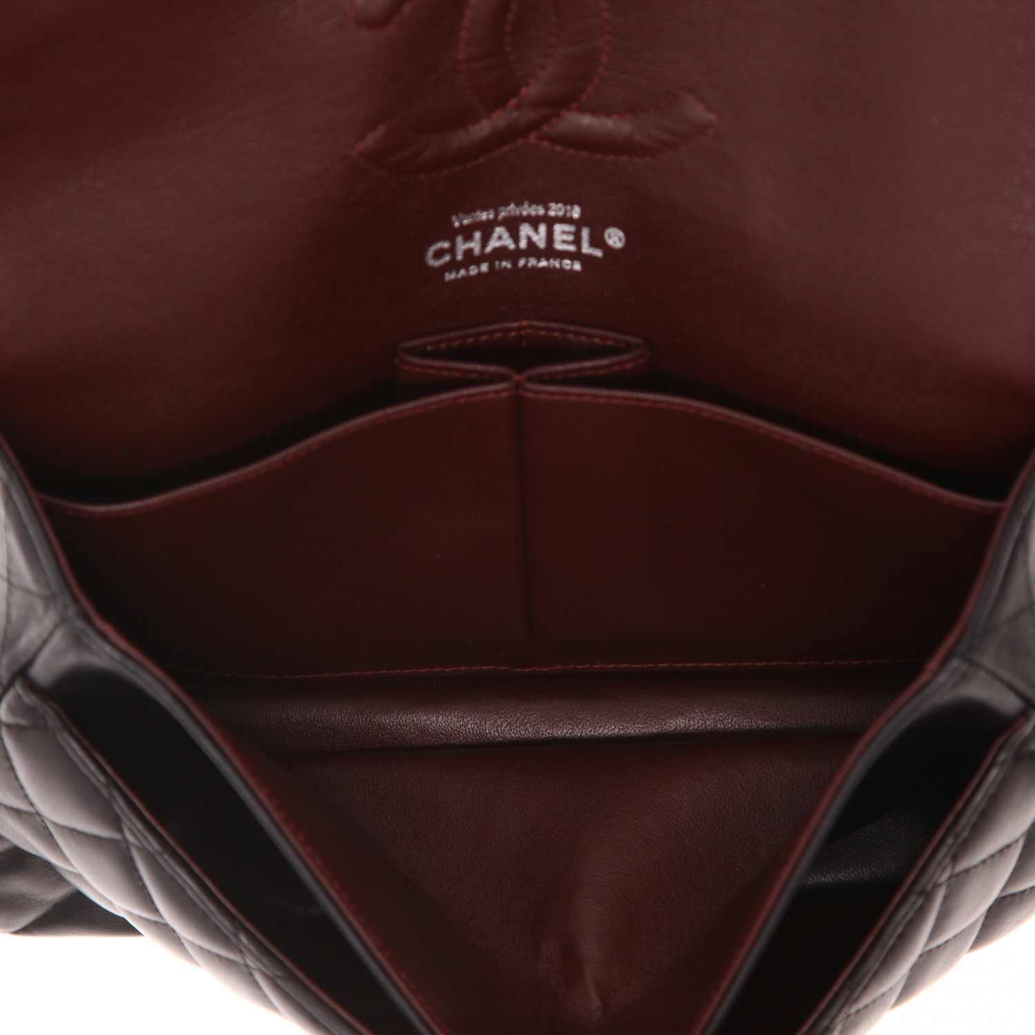 Bolso de mano Chanel  Timeless Classic en cuero acolchado negro - Detail D3