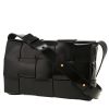 Bottega Veneta  Cassette shoulder bag  in black patent braided leather - 00pp thumbnail