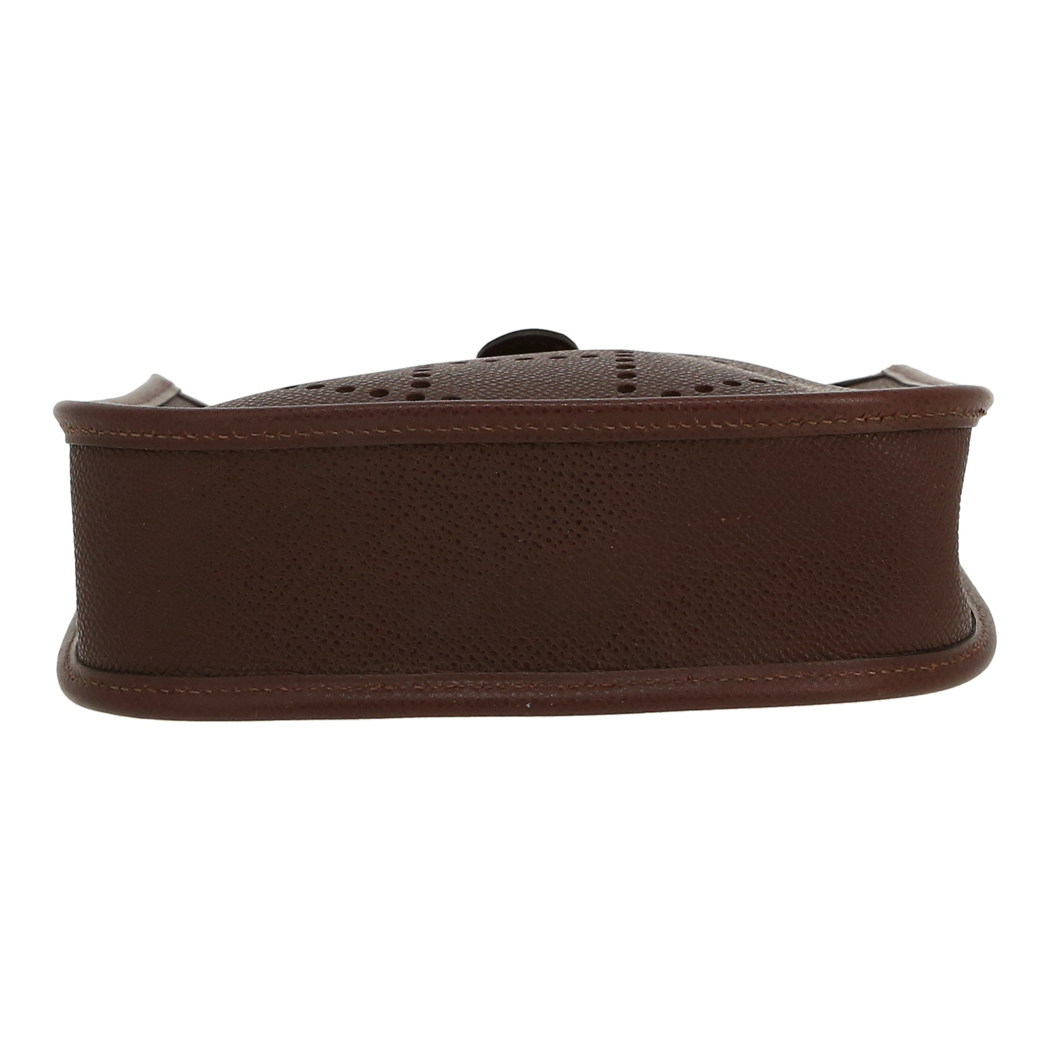 Hermès  Mini Evelyne shoulder bag  in brown Courchevel leather - Detail D1