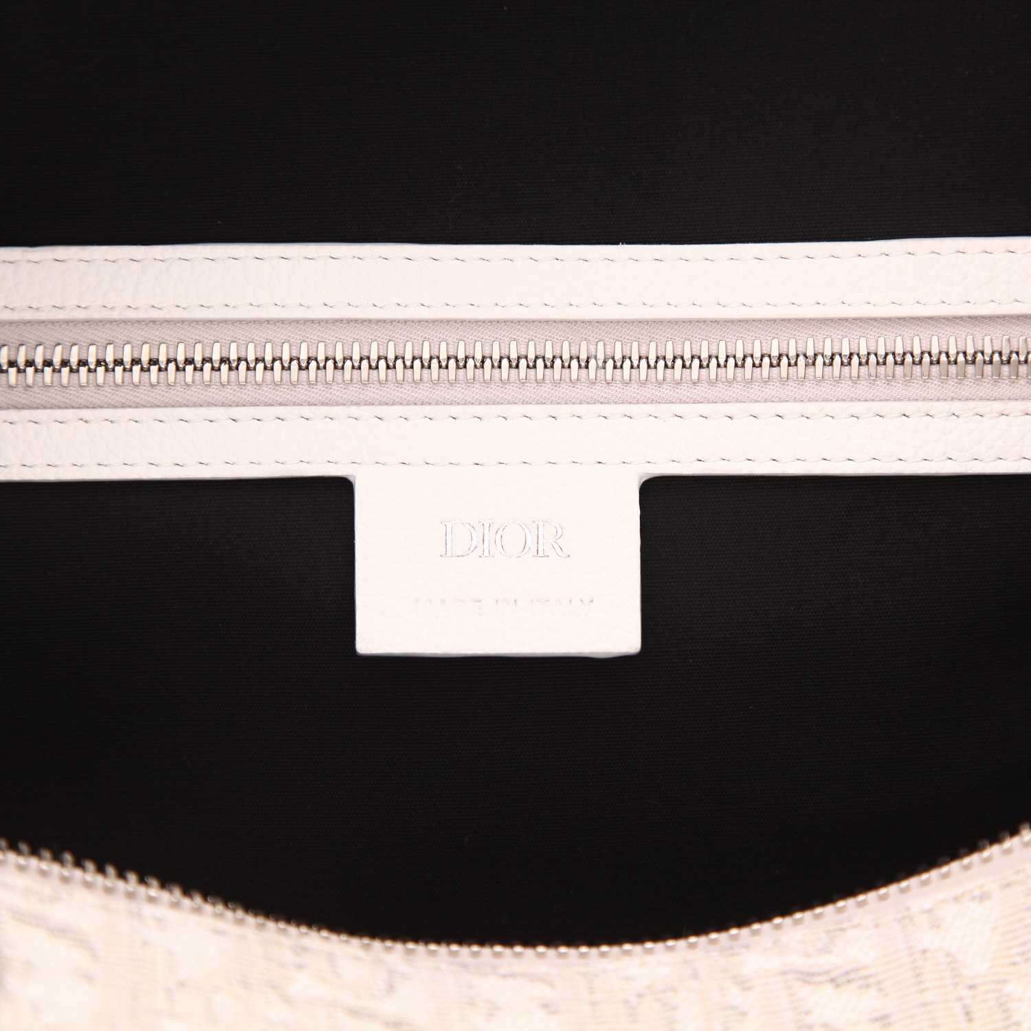 Bolsa de viaje Dior   en lona Monogram Oblique blanca y cuero blanco - Detail D2