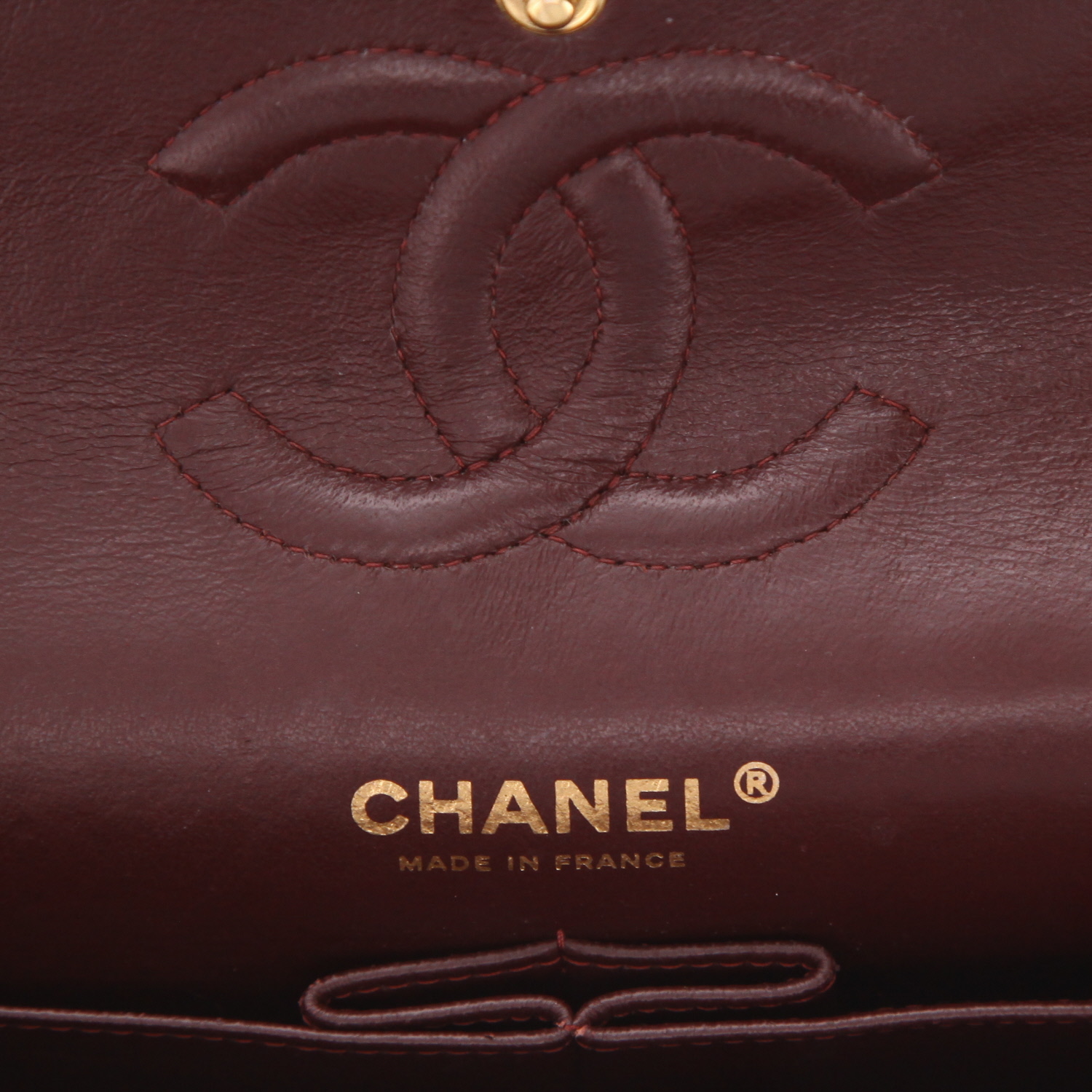 Chanel  Timeless Classic handbag  in black quilted leather - Detail D2