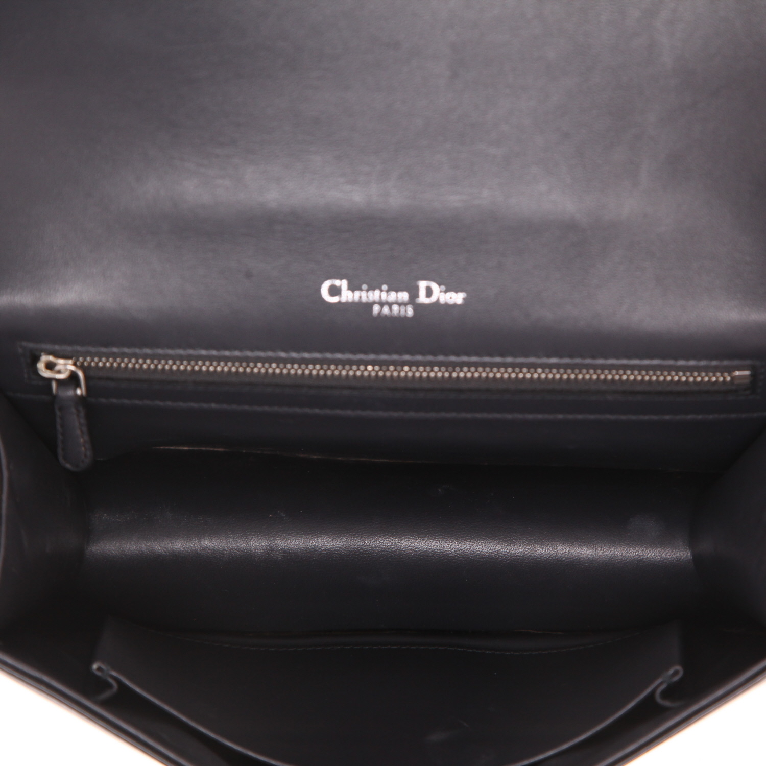 Bolso de mano Dior  Diorama en charol negro - Detail D3