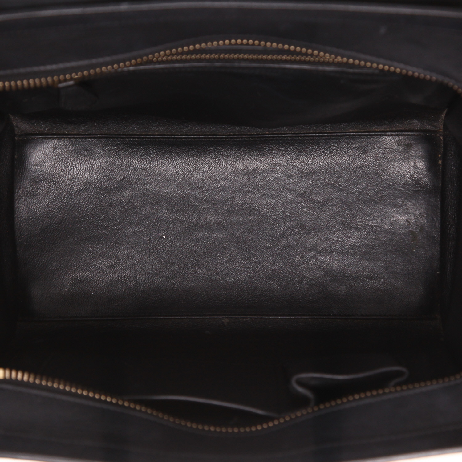 Celine  Luggage Micro handbag  in black leather - Detail D4