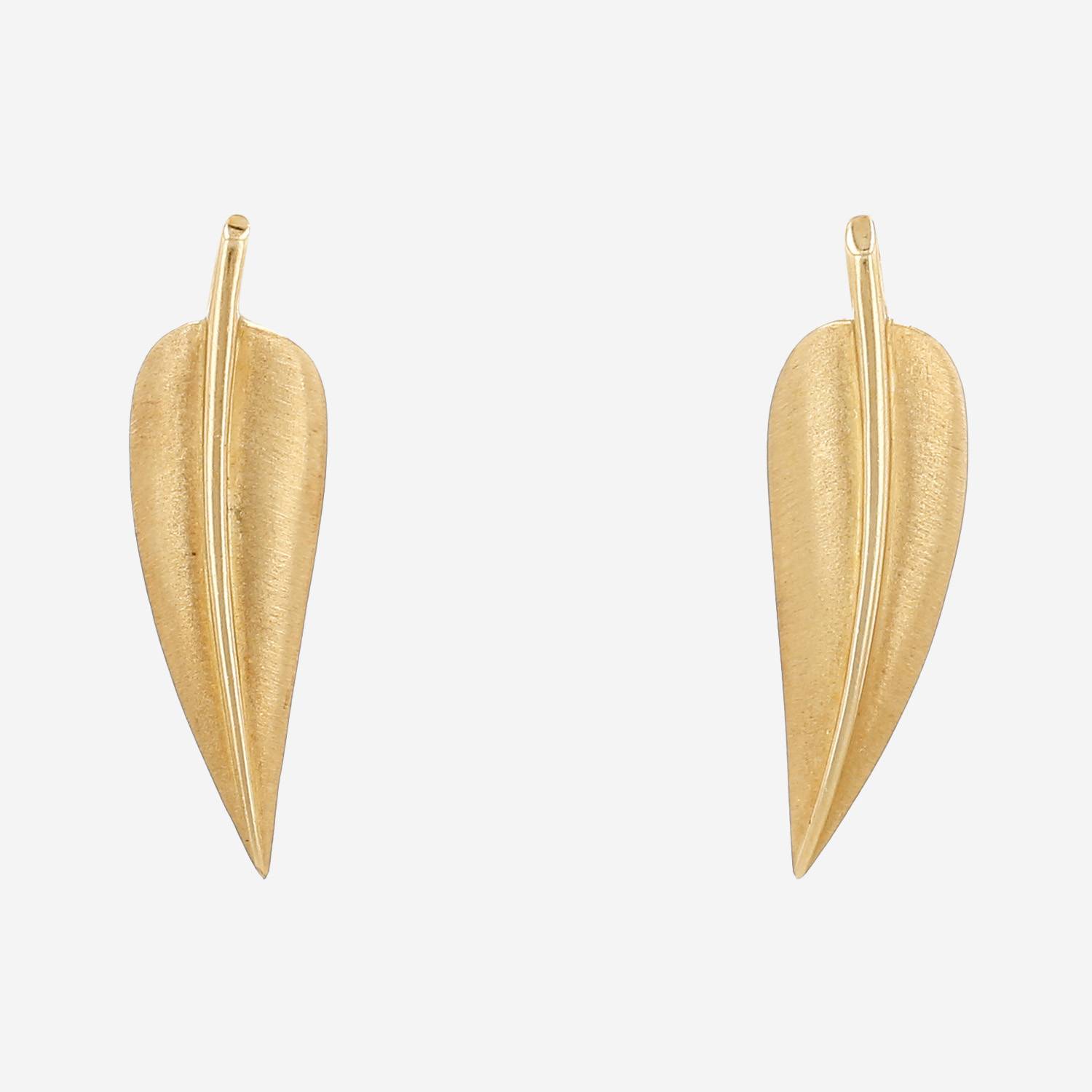 Tiffany 
Co  earrings in yellow gold