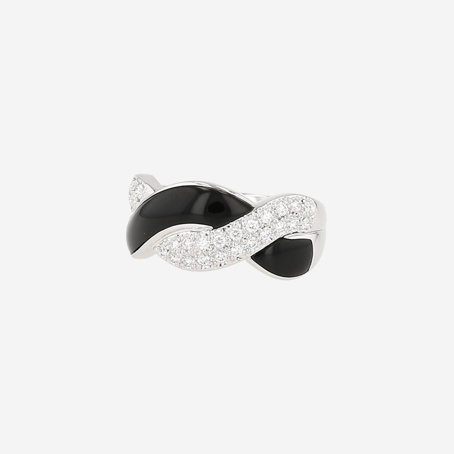 Anello Mikimoto  in platino, diamanti e smalto