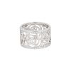 Bague bandeau Chanel Camélia Fil en or blanc et diamants - 00pp thumbnail