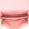 Sac bandoulière Dior  Caro en cuir cannage rose - Detail D3 thumbnail
