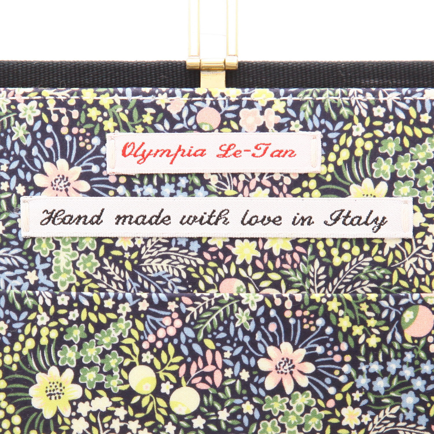 Bolsito de mano Olympia Le-Tan Pas de Bouches Inutiles Pas de Bouches Inutiles en lona negra blanca y roja - Detail D2