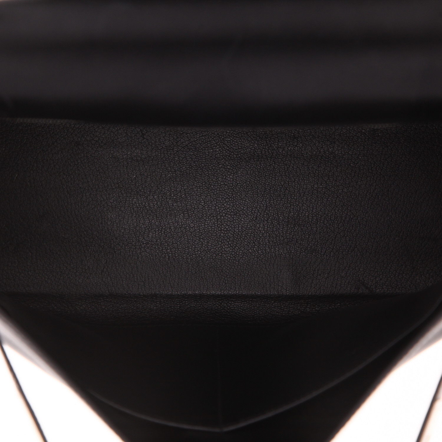 Sac à main Hermès  Kelly 32 cm en cuir box noir - Detail D4
