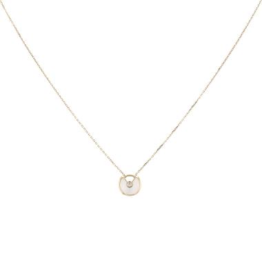 Collier Cartier Amulette XS en or jaune, nacre et diamant