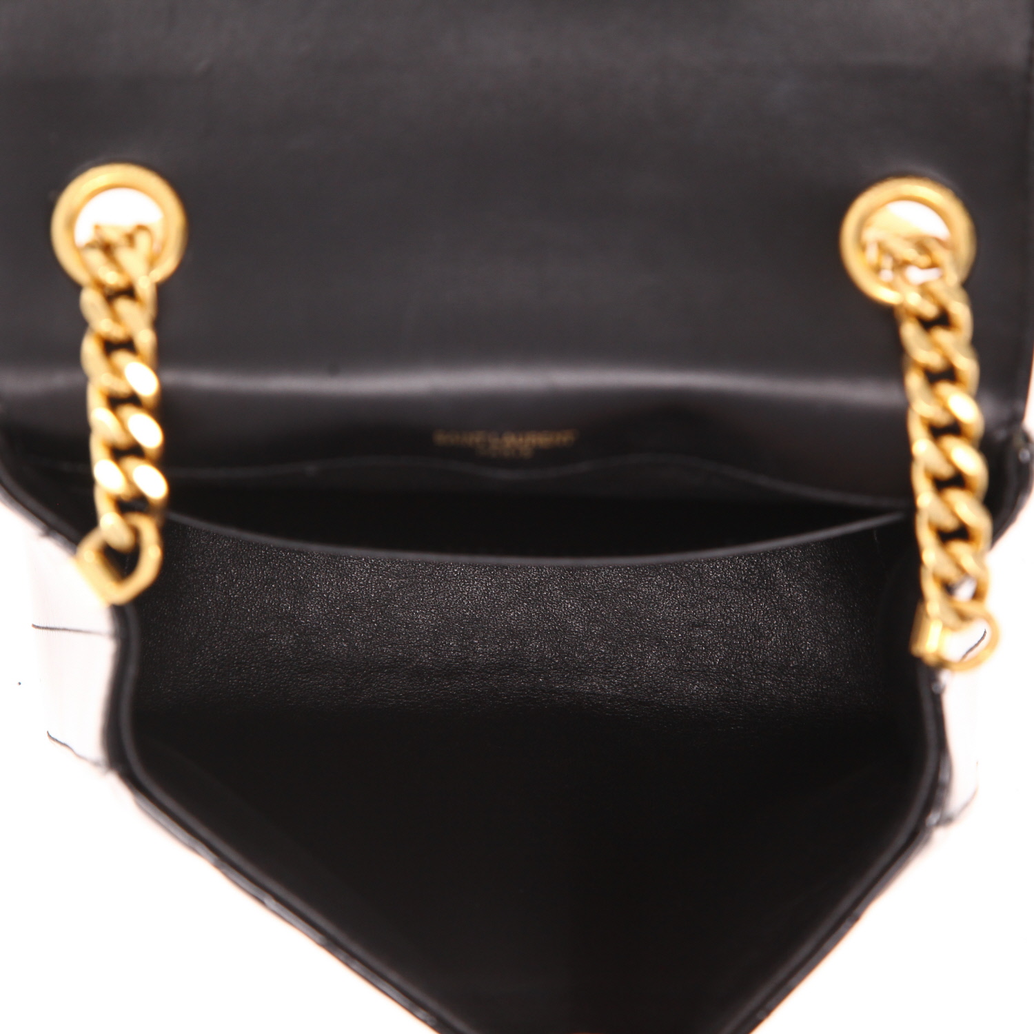 Sac bandoulière Saint Laurent  Vicky petit modèle  en cuir verni noir - Detail D3