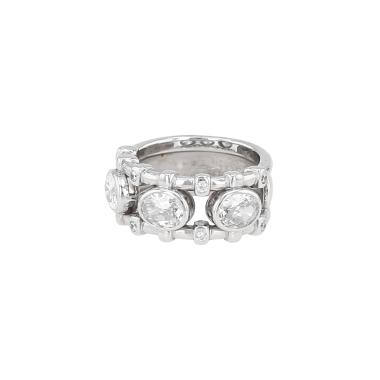 Dior Deux Epices ring in white gold and diamonds