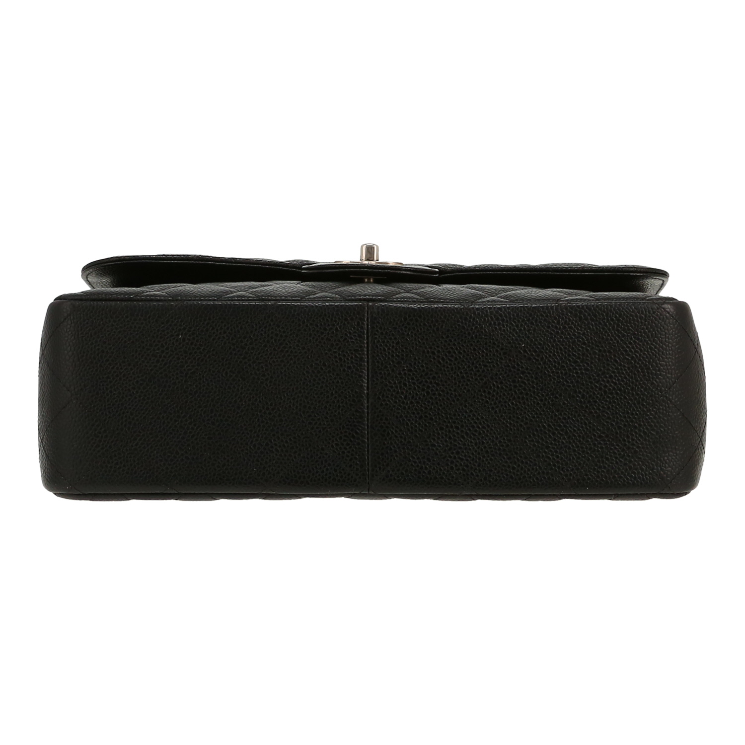 Chanel  Timeless Jumbo shoulder bag  in black quilted grained leather - Detail D1